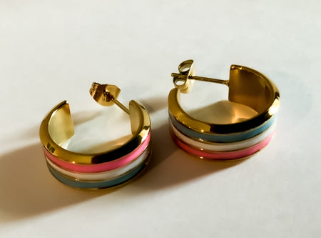 Small Colorful Hoopsperfect match for nikesSmall Colorful Hoopsperfect match for nikes$8.00Melÿi’s Beauty
