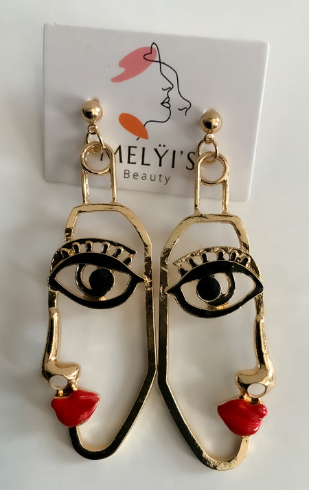 Lady CyclopsOur Lady Cyclops red lip earrings are made of stainless steel, gold plated and are nickel free, so they’re safe to wear all day. The statement size makes for an eye-catching look. The unique shape gives you a fashionable edge.Lady CyclopsOur L