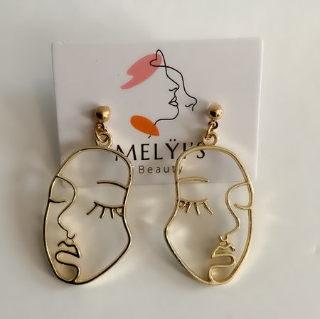 Stencil Face Goldmelyis beauty sig earringsStencil Face Goldmelyis beauty sig earrings$6.85Melÿi’s Beauty